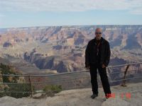 Ég á brún Grand Canyon.